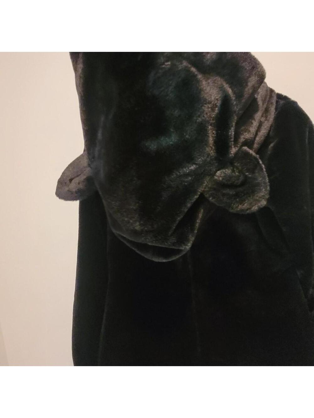 🦇 Restyle Bat Faux Fur Coat 🦇 - Picture 3 of 3